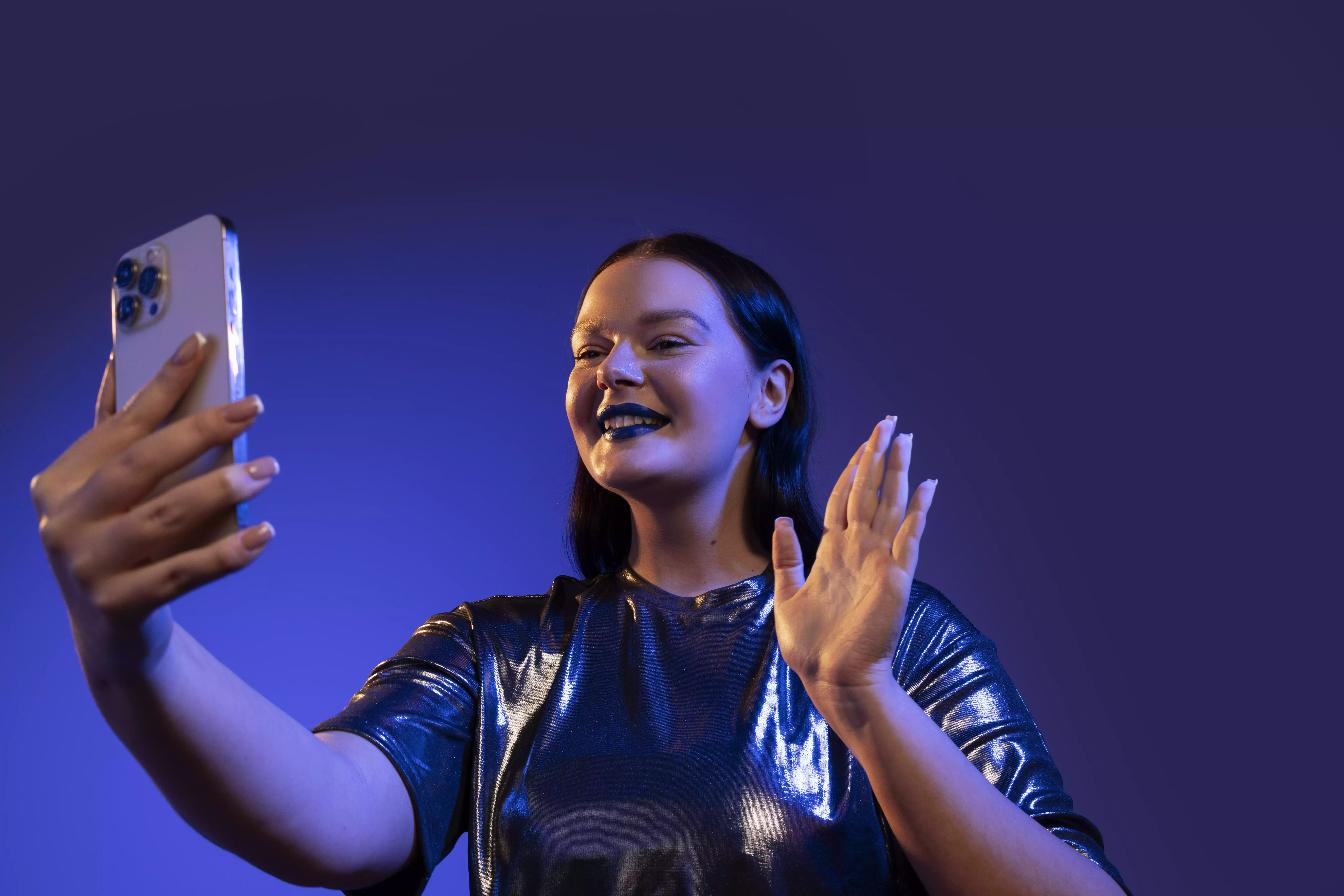 TikTok Duets and Stitches: Collaboration Mechanics and Strategic Applications